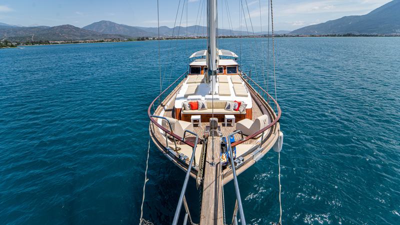 Bondi Yachting guleti Fethiye Körfezi'nde demirli, havadan görünüm